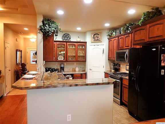 5th image of 8811 W Clearwater Pl
