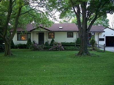 1st image of 200 Oakdale Dr