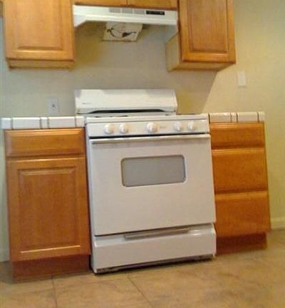 3rd image of 1545 E 9th St