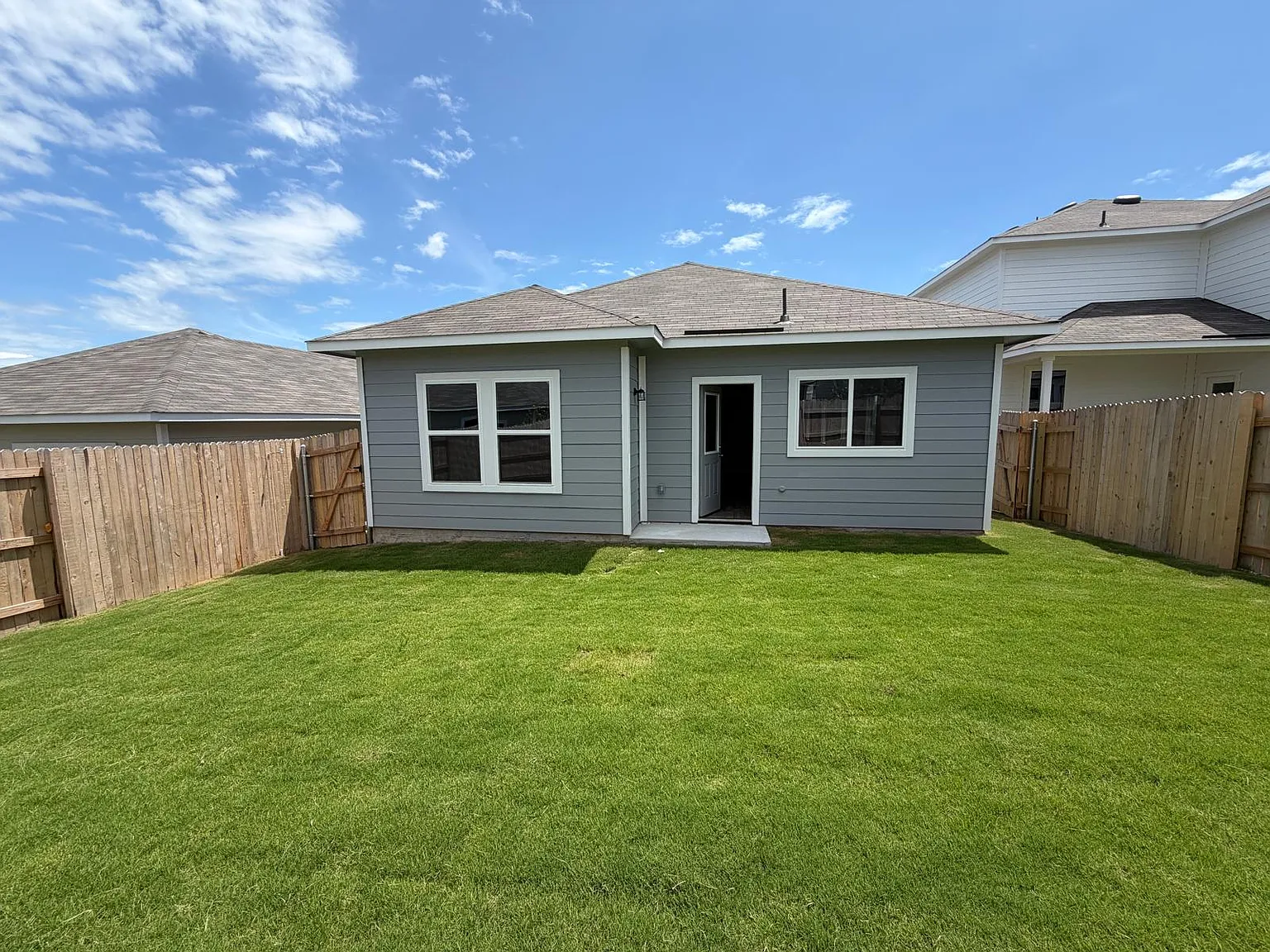 3 bed, 1533 sqft, $2,149 — Photo 2