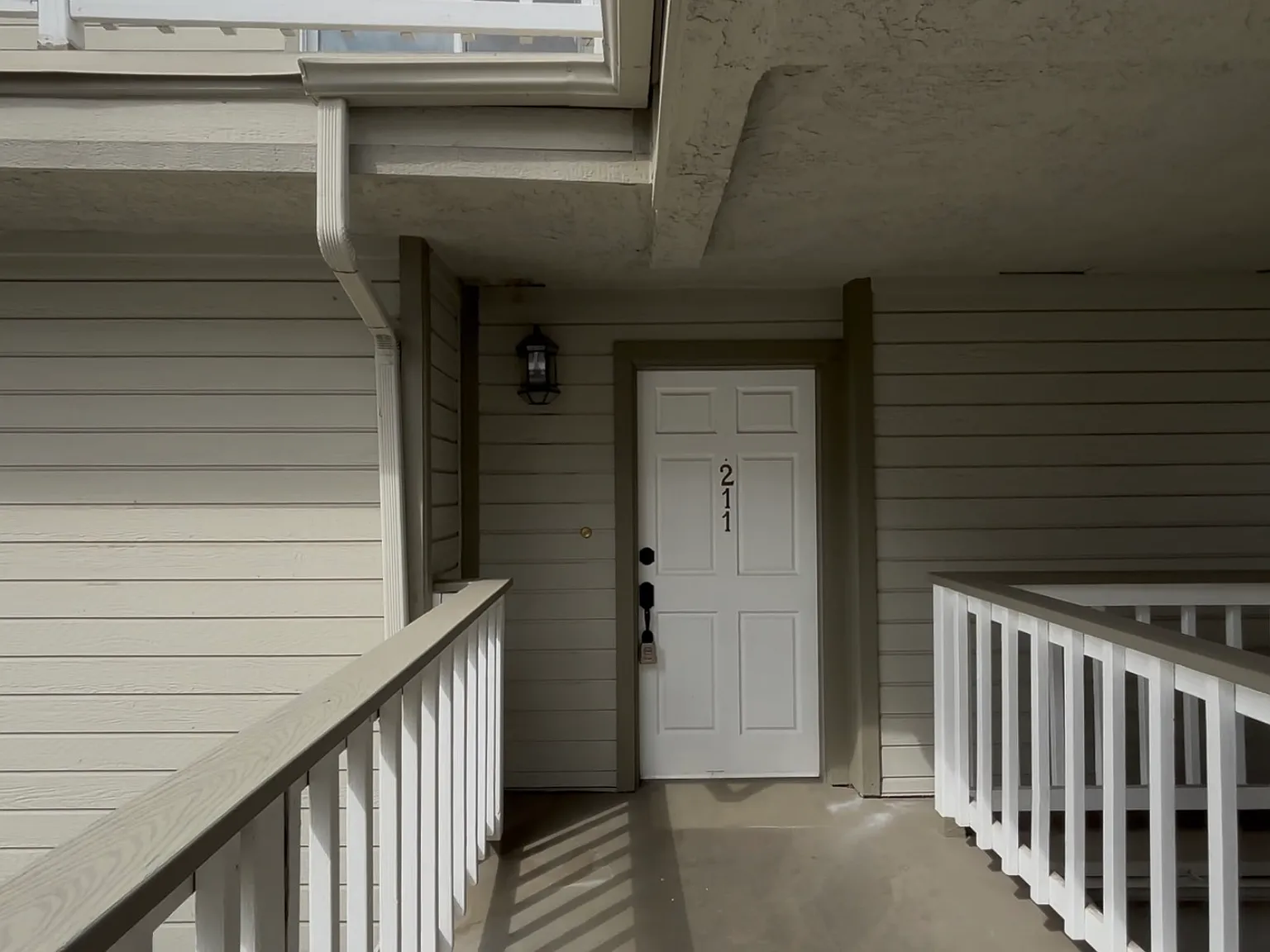 2 bed, 2.5 bath, 1215 sqft, $3,200 — Photo 1