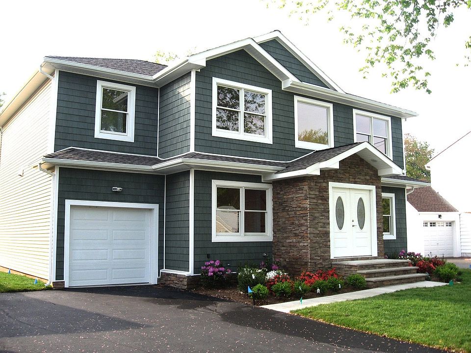 2nd image of 38-52 Van Duren Ave #1X