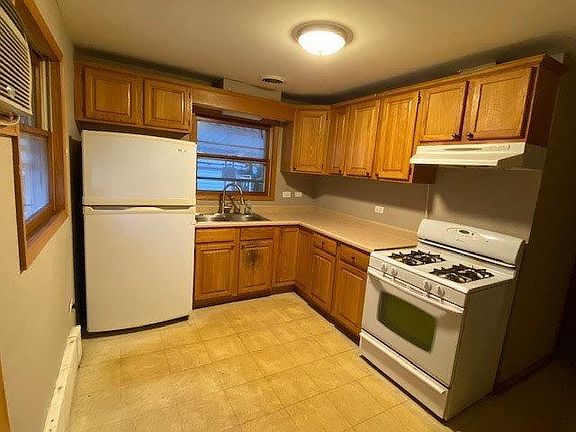 3rd image of 111 Village Dr