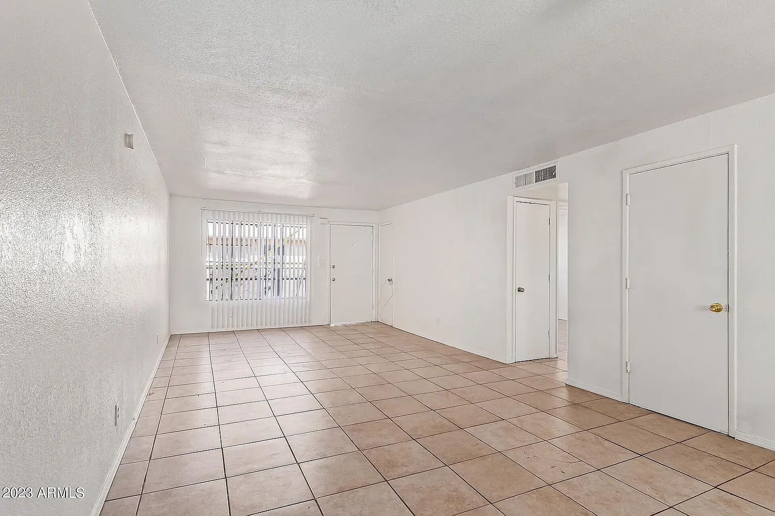 2 bed, 950 sqft, $980 — Photo 1