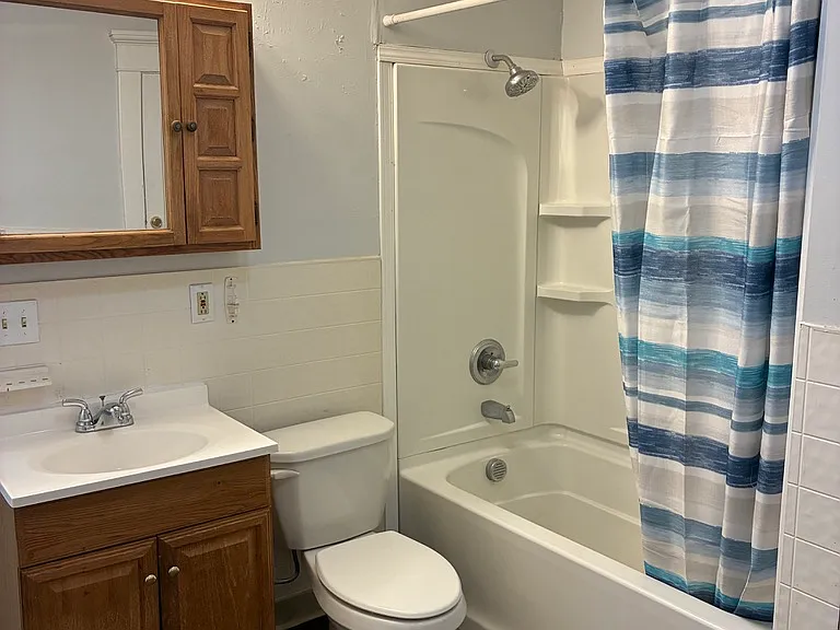 2212 Myrtle St — Photo 17