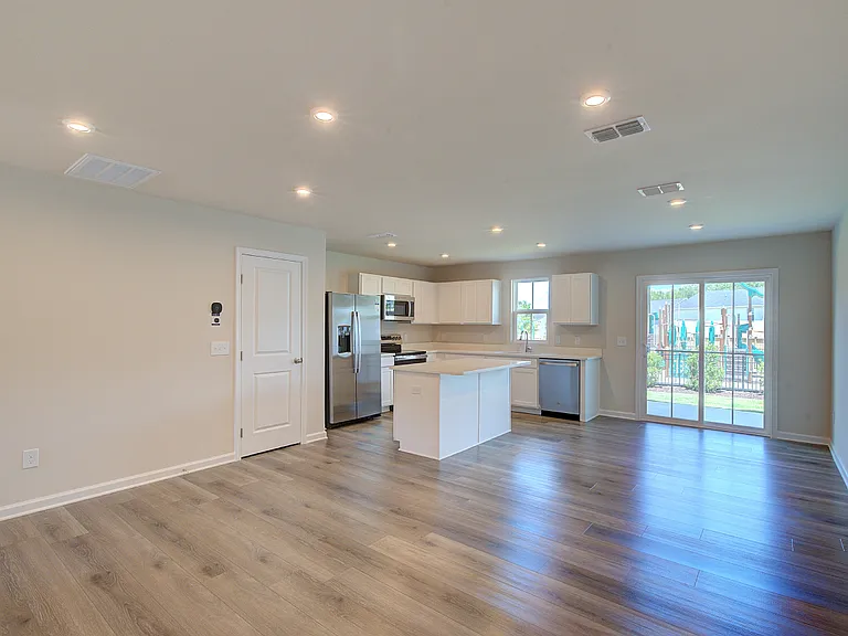 411 Mancini Dr — Photo 4