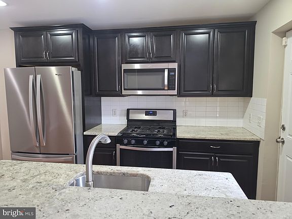 5th image of 2028 Hillenwood Rd
