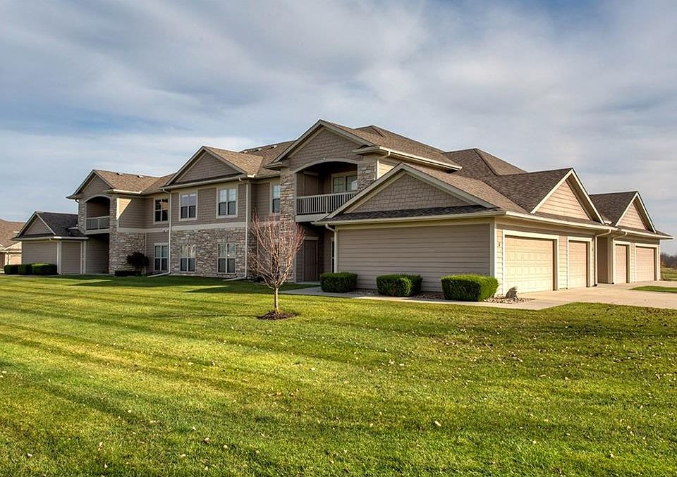 1st image of 2602 NE Oak Dr Unit 8