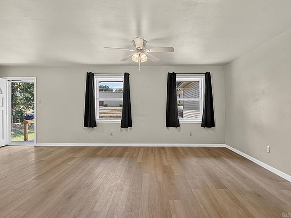 4th image of 3 Frostwood Dr