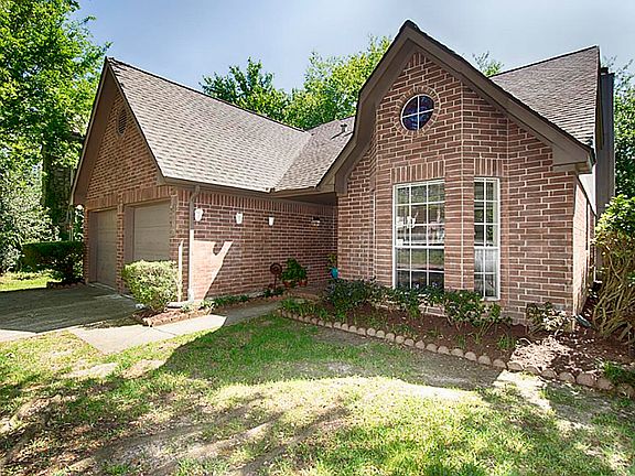 2nd image of 14419 Oak Chase Dr