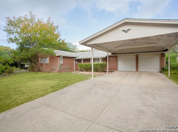 2nd image of 8303 Castlecreek Dr
