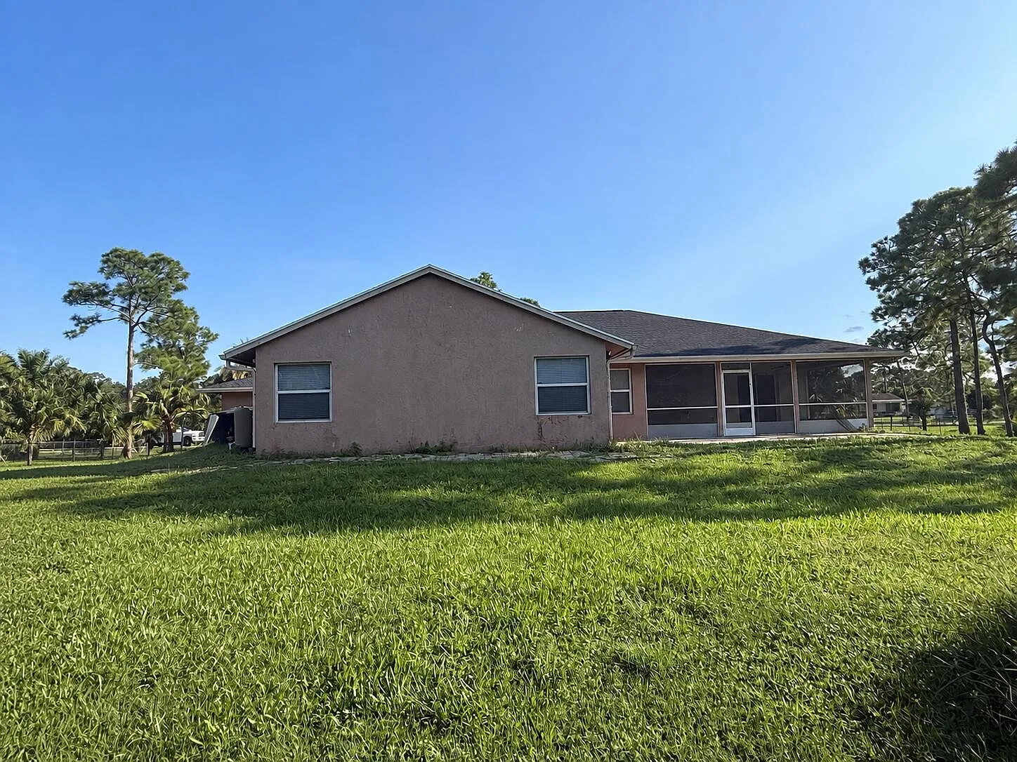 4 bed, 2.0 bath, 2509 sqft, $3,500 — Photo 4