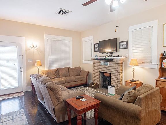 5th image of 3328 Avenue Q 1/2