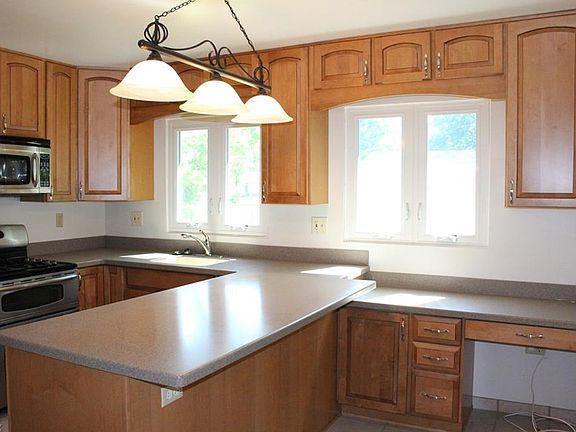 2nd image of 2781 Northglen Dr