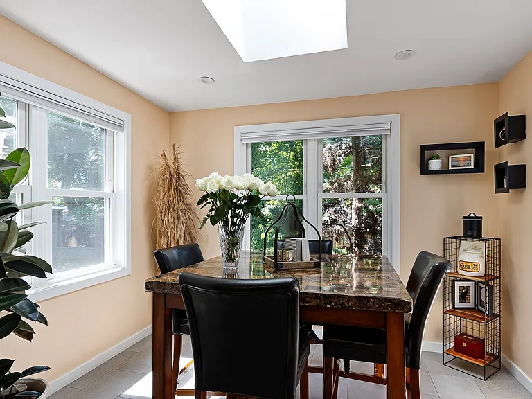 1508 W 14th St — Photo 11