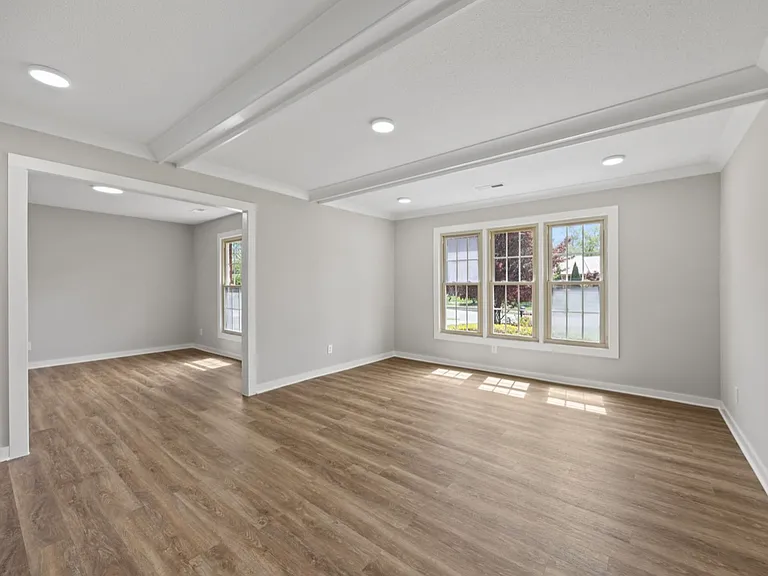 309 Rippling Stream Rd — Photo 3