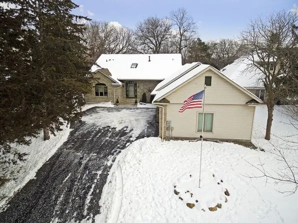 7400 Willow Ln N, Brooklyn Park, MN 55444