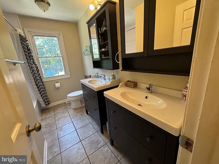 317 W Seminary Ave — Photo 26