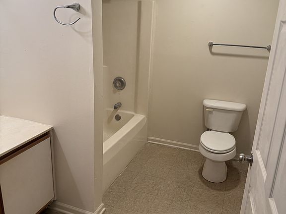 3rd image of 1120 Minns Dr #4