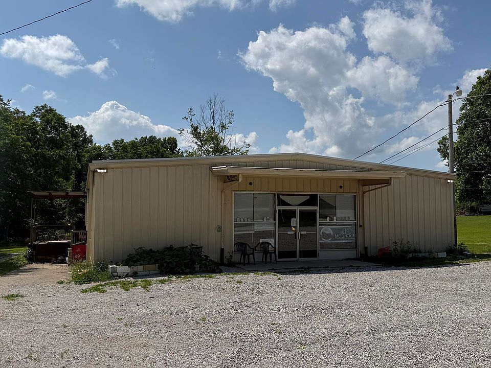 2nd image of 1315 Gabbardtown Rd