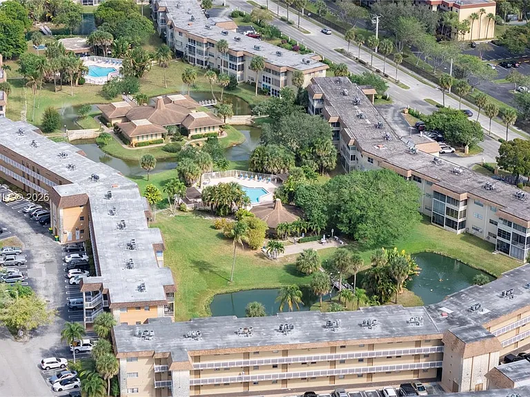 5021 W Oakland Park Blvd #204 — Photo 20