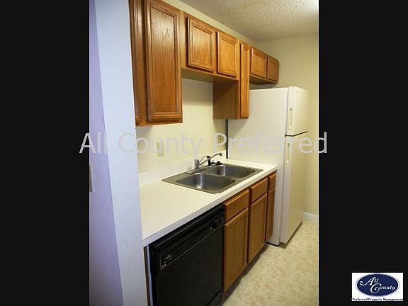 3rd image of 3595 Sable Palm Ln Unit B