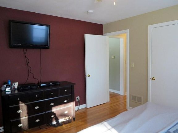 4th image of 510 N Garfield Ave