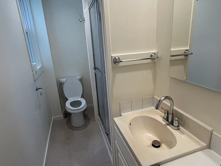 19-21 High St #21B — Photo 15
