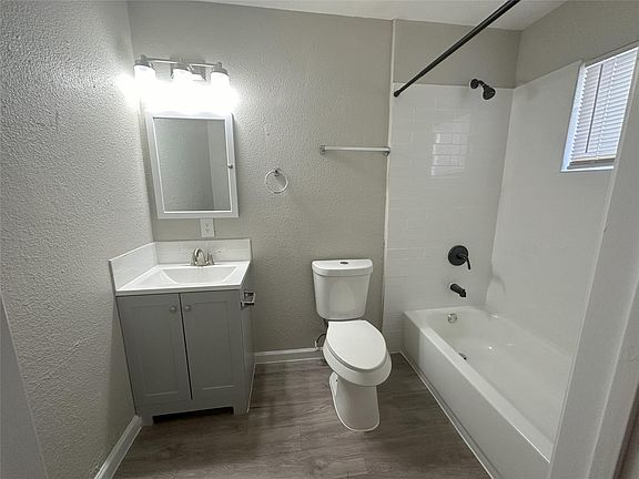 3rd image of 515 Margil St #519