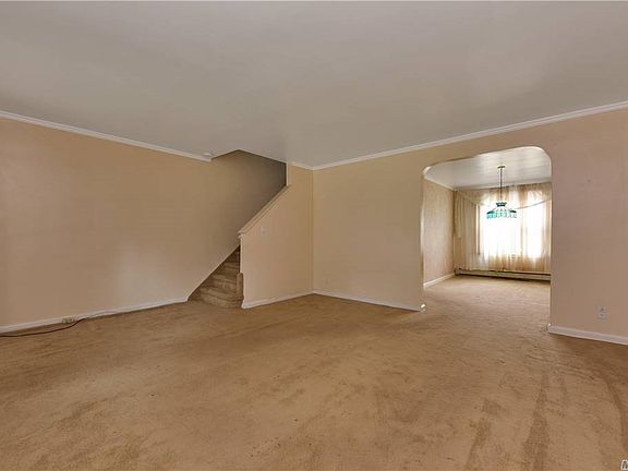 4th image of 56-11 206th St