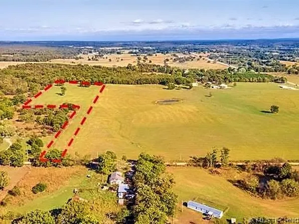 17680 N Vaughn Rd, Hulbert, OK 74441