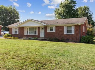 209 Oak Dr, Franklin, TN 37064