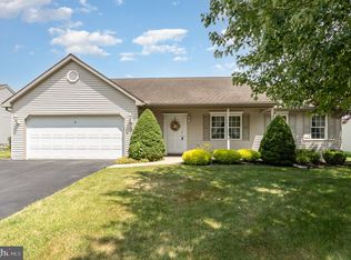 8 Lakeview Dr #L-0100, Myerstown, PA 17067