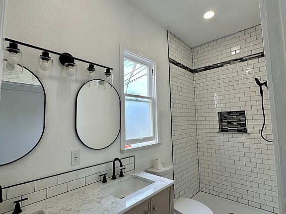 5th image of 1116 Santa Clara St