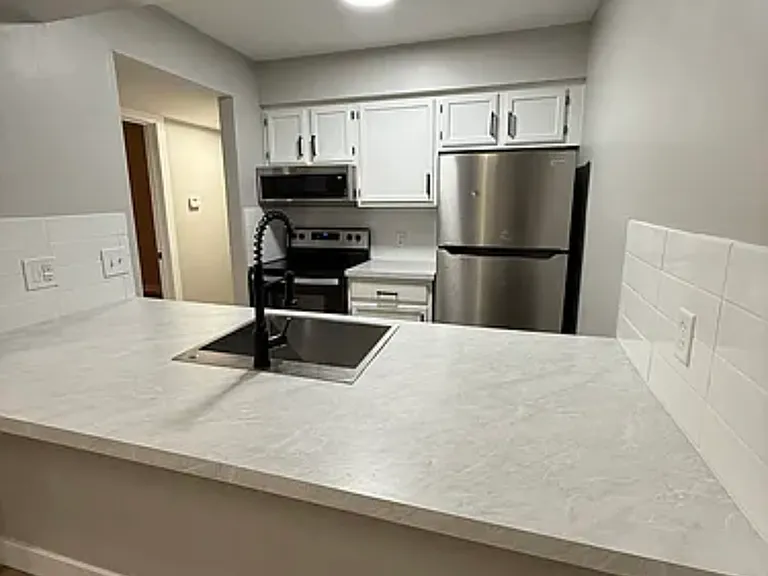 Legacy at Shoreline Apartments — Photo 8
