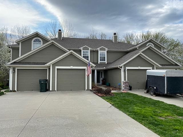 1st image of 6122 NE Moonstone Ct