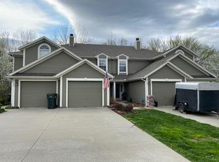 6122 NE Moonstone Ct, Lees Summit, MO 64064