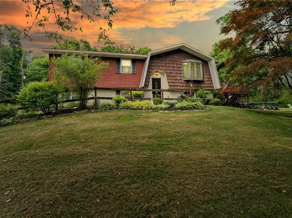 726 Upper Nis Hollow Dr, Lehighton, PA 18235