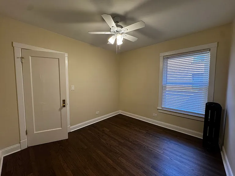 1383 W Greenleaf Ave #1S — Photo 15