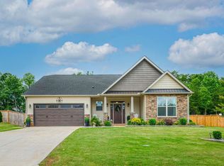 599 Forden Dr, Wellford, SC 29385