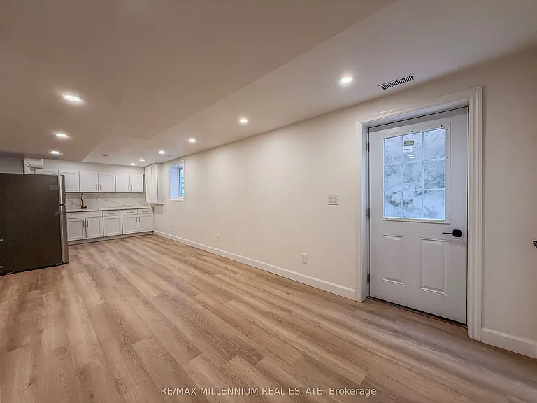 14 Sallis Dr — Photo 8
