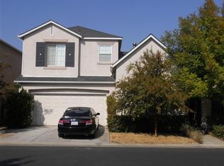 1717 Glen Dunbar Ln, Clovis, CA