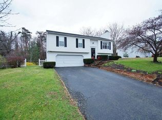 3790 Buckingham Dr, Roanoke, VA 24018