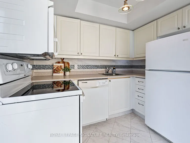 1210 Don Mills Rd #324 — Photo 7