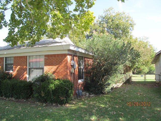 2nd image of 1017 Warden St