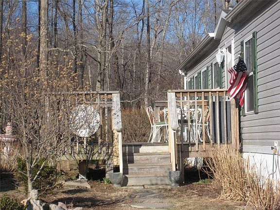 5th image of 138 Stephen Dr