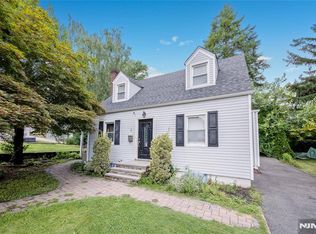 1 Garden Ct N, Garfield, NJ 07026