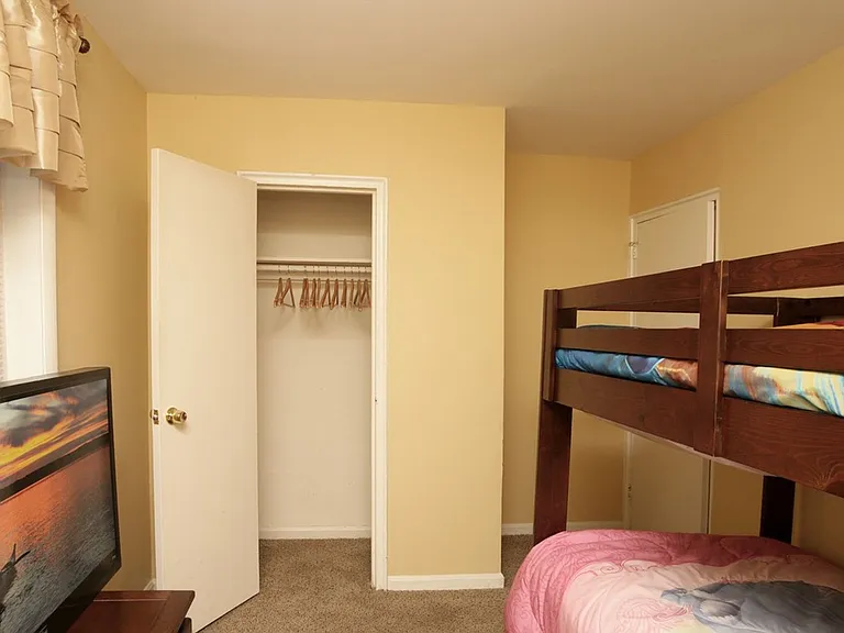 4103 Stokes Dr — Photo 6