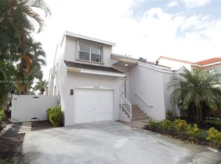 3600 Tuscany Dr, Hollywood, FL 33021
