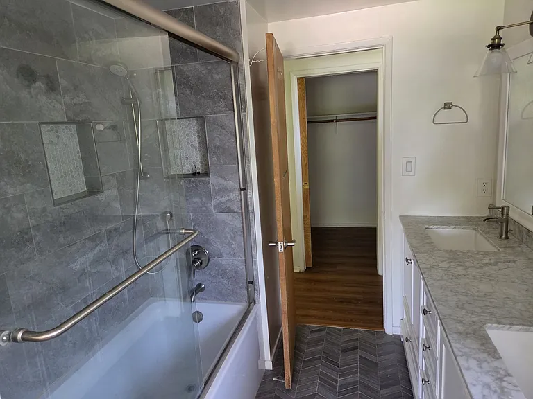4734 Laurelgrove Ave — Photo 34